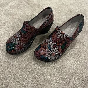 Jambu Women's Sport Wedge Design Shoe‎ Clog Comfort Size 8.5 Floral Multi Color